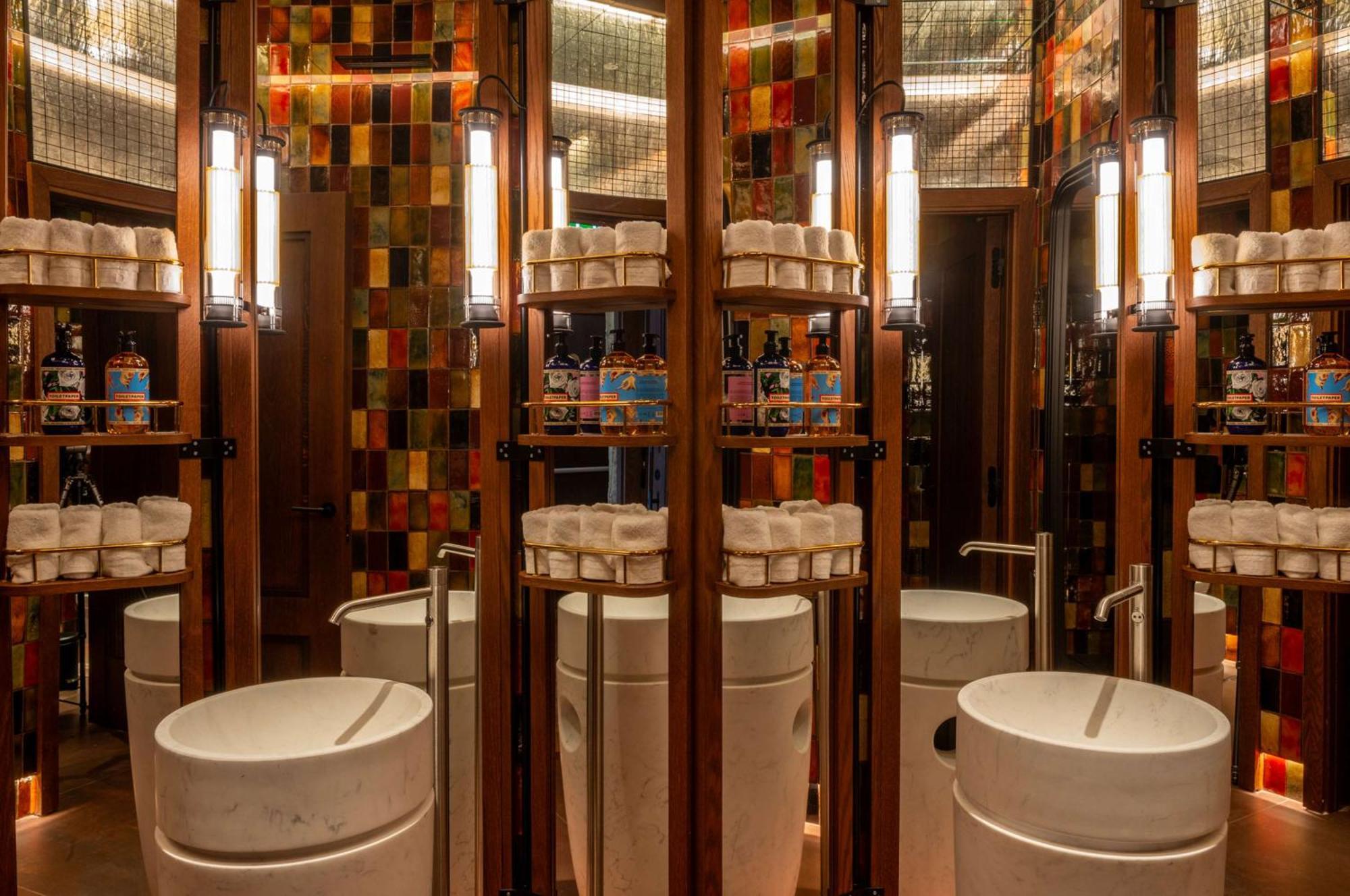 Hotel Montera Madrid, Curio Collection By Hilton Esterno foto