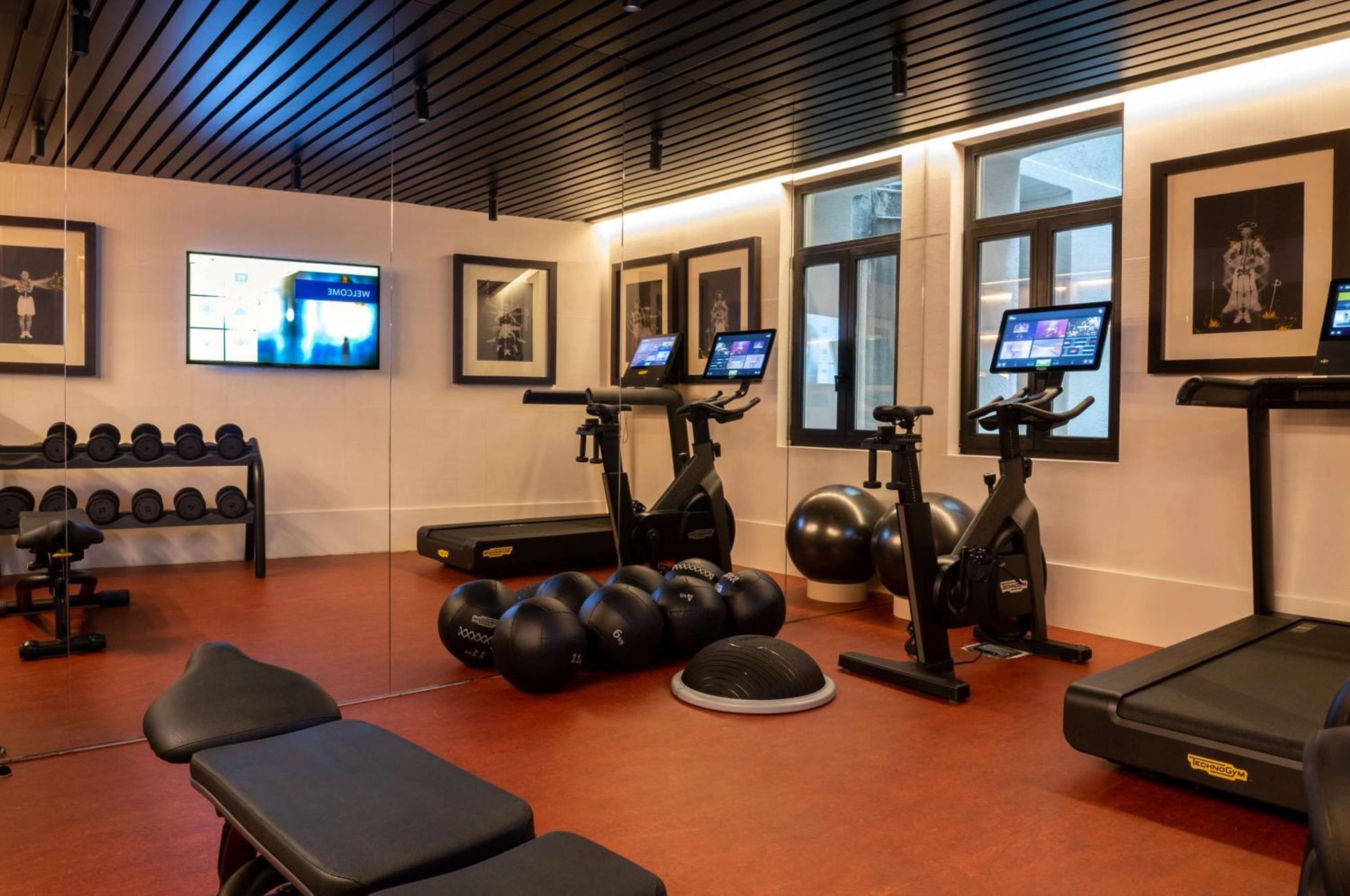 Hotel Montera Madrid, Curio Collection By Hilton Esterno foto
